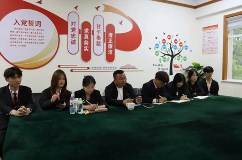 【易班发展中心】第七届易班发展中心干部竞选面试圆满结束